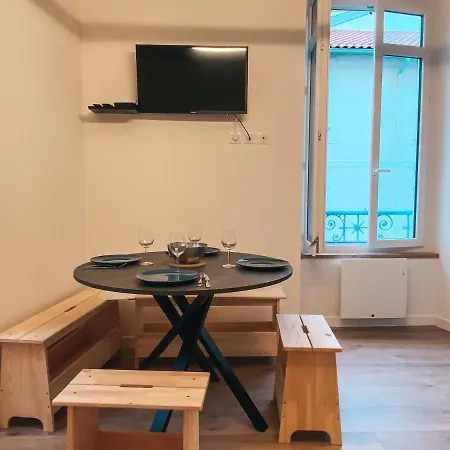 Txanpa Centre 4 Pers * Биарриц